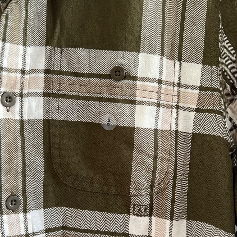 American Eagle Green and White Casual Button Down Shirt - Picture 3 of 7